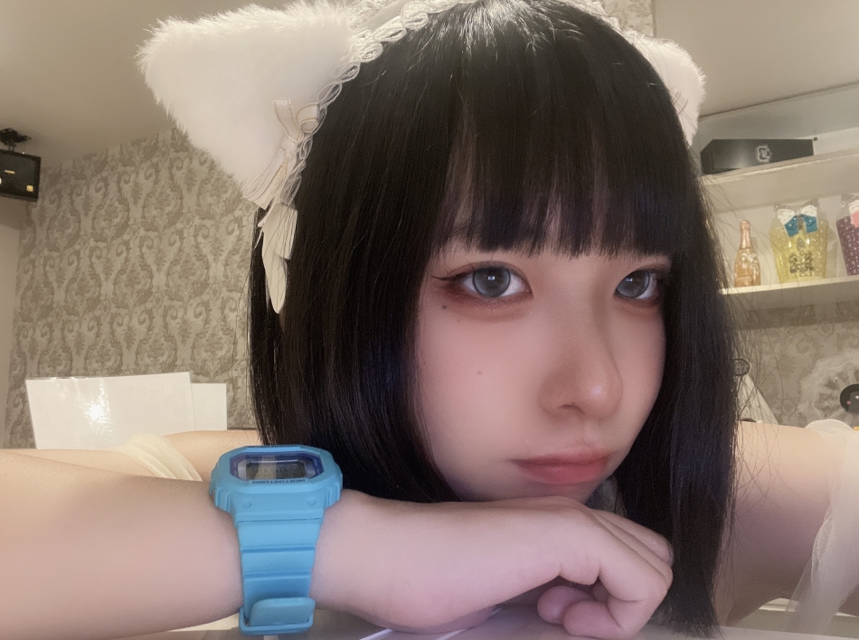 逢いに来てくれないから拗ねちゃうのにゃ