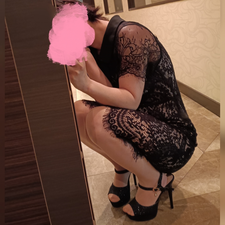 08/27