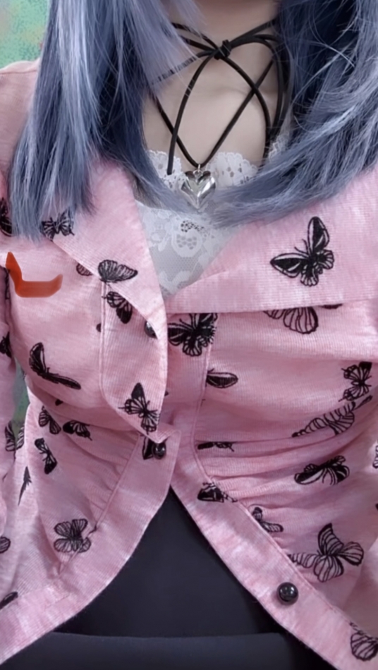 長い髪が恋しい........。