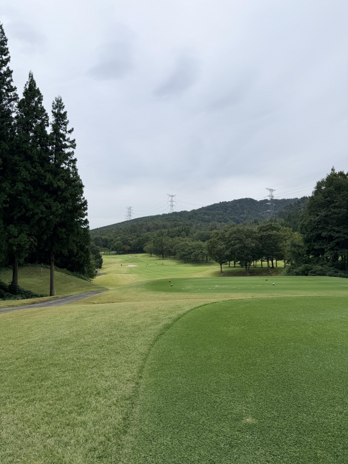 ゴルフして酒飲んで
