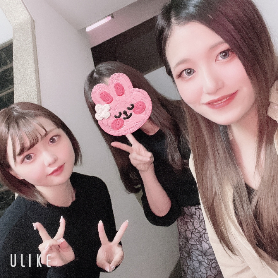 久しぶりの帰省で隣のカップルがいちゃついてた話。