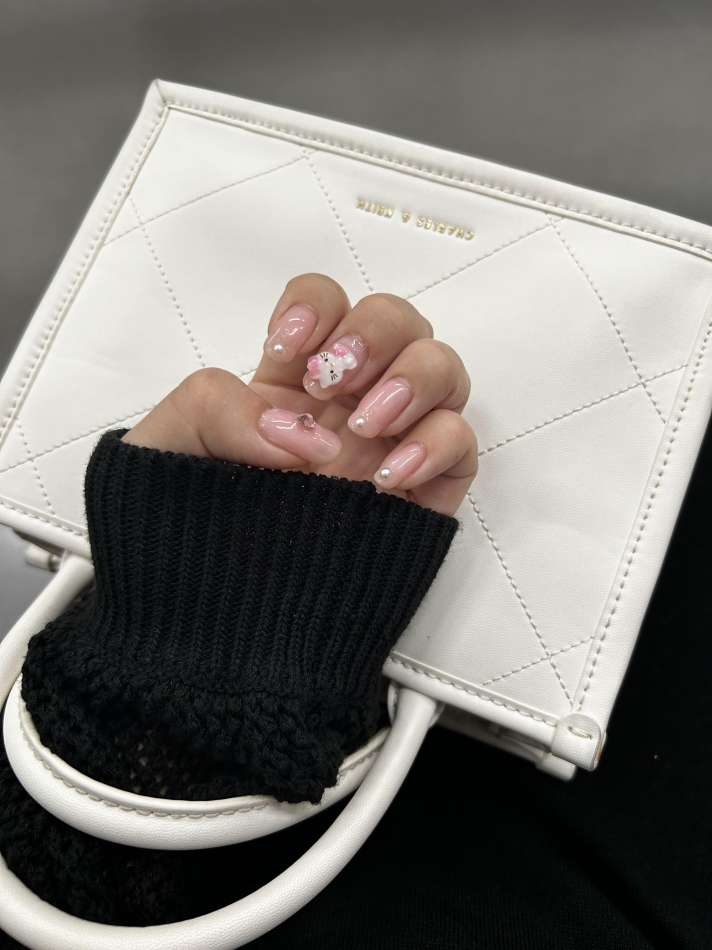 ネイル変えた‼️髪色今日見納めかも？？？