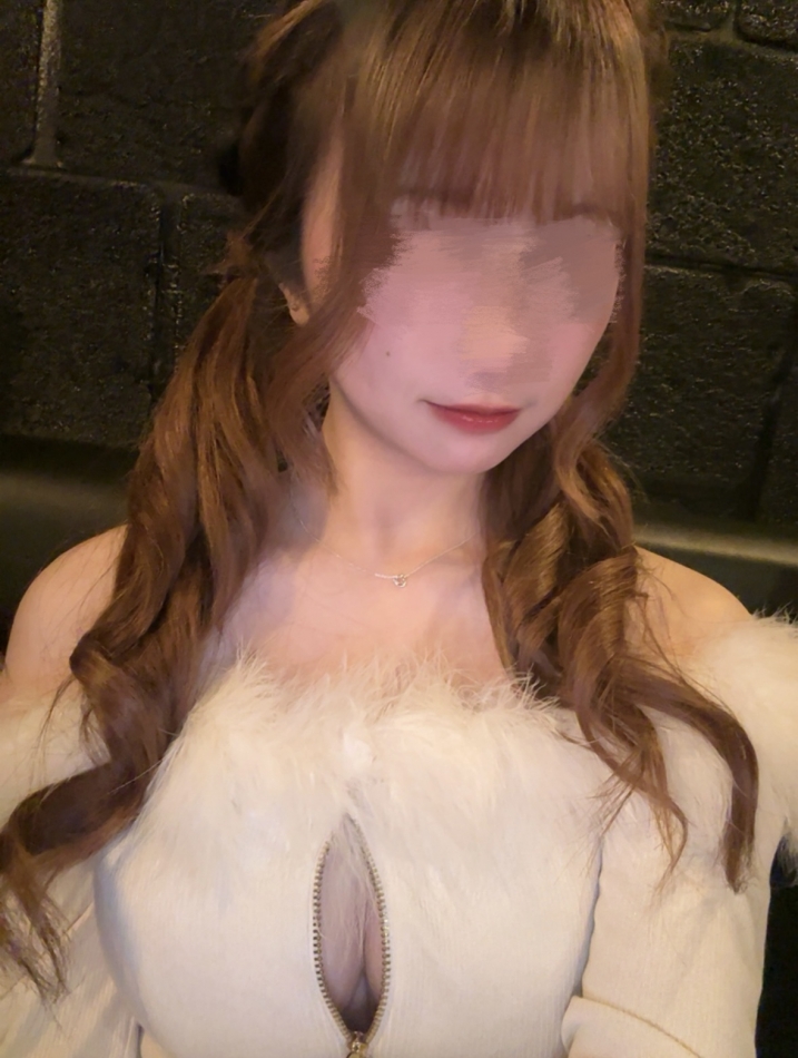 白ドレスどーですか？🤭🤍
