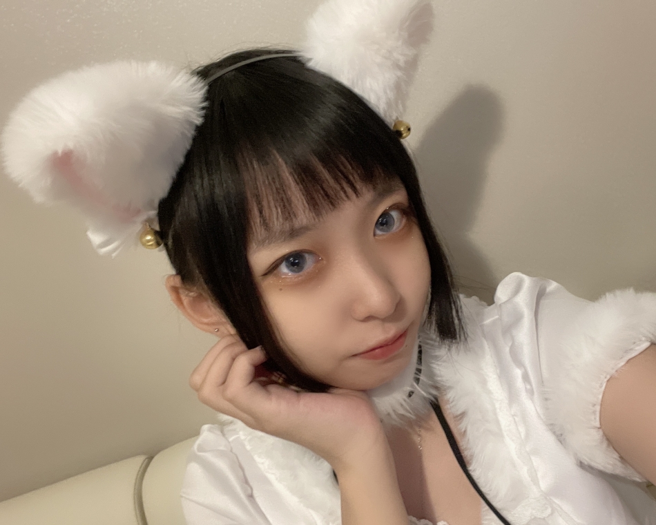 撫でて欲しいにゃ～