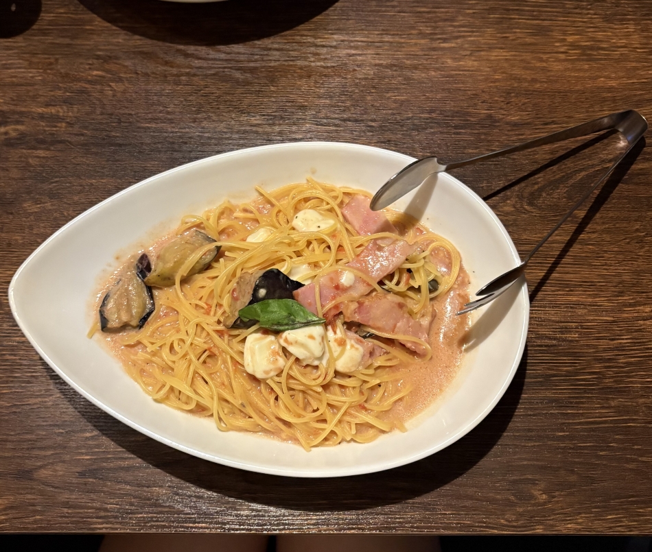 ⋆꙳𝜗𝜚꙳.*‬