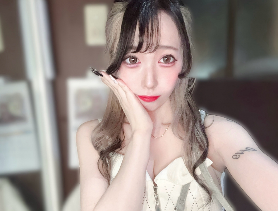 月曜日始まりました🌟居てます