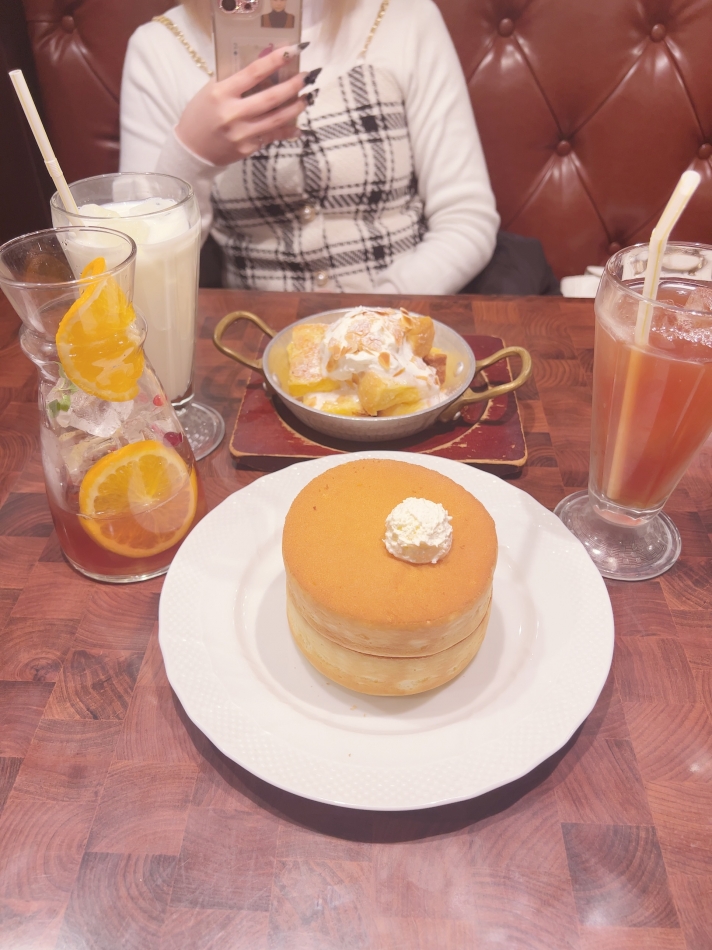 カフェでぇー
