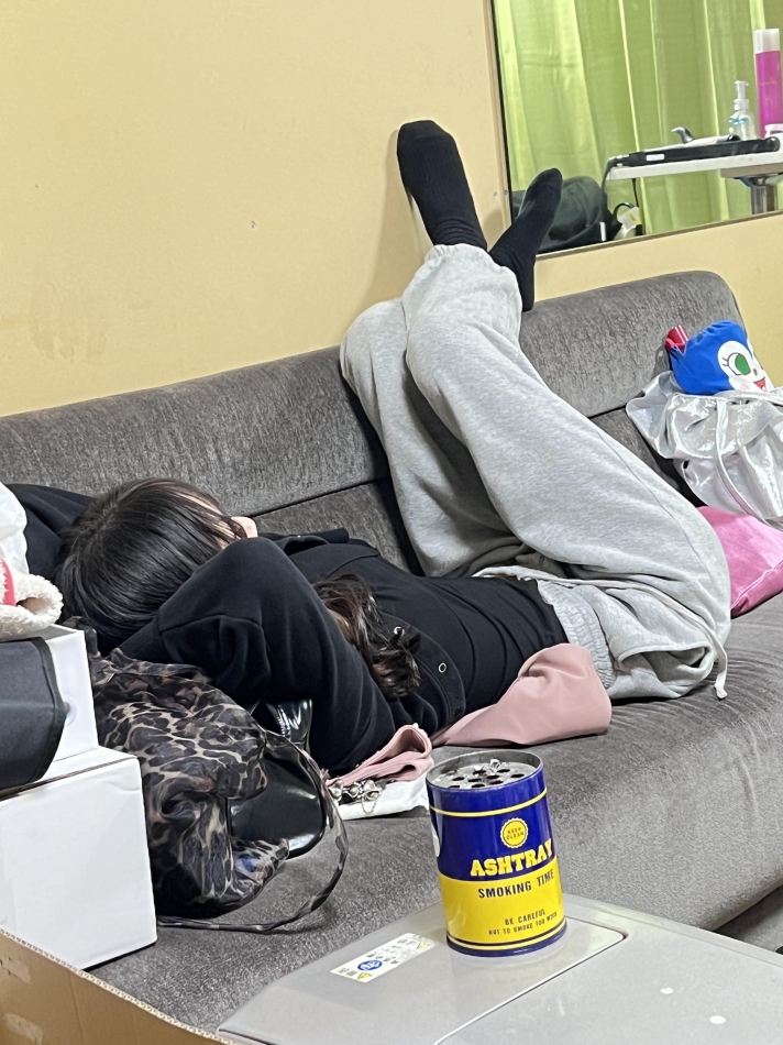 くつろぎ中にもほどがある😤