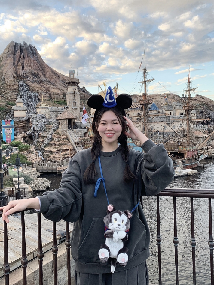 金に物を言わす