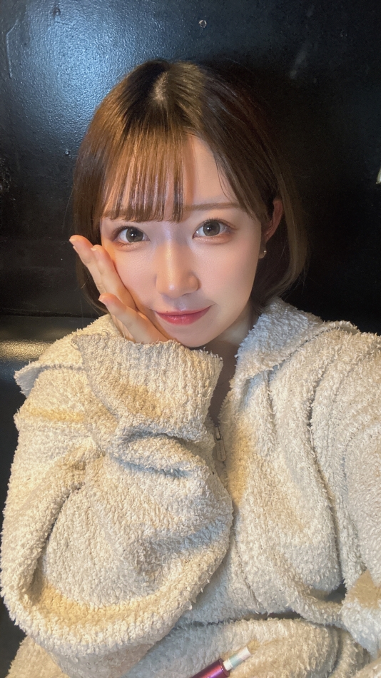 明日お待ちしてます👋🏻😌