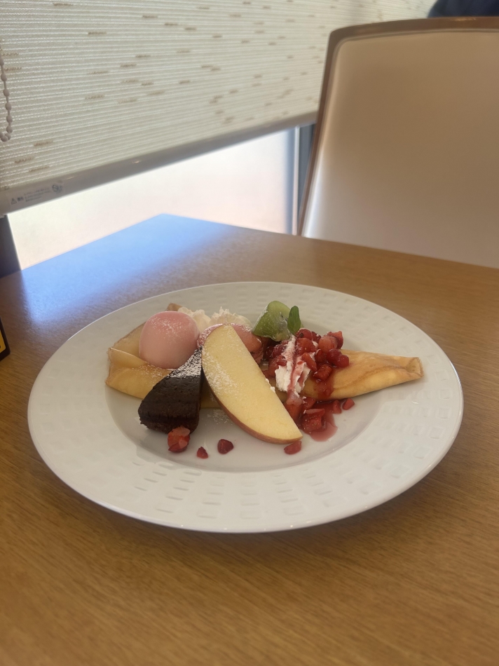 クレープ🍨🤍