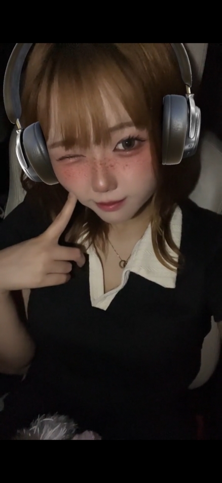 おててが、、、