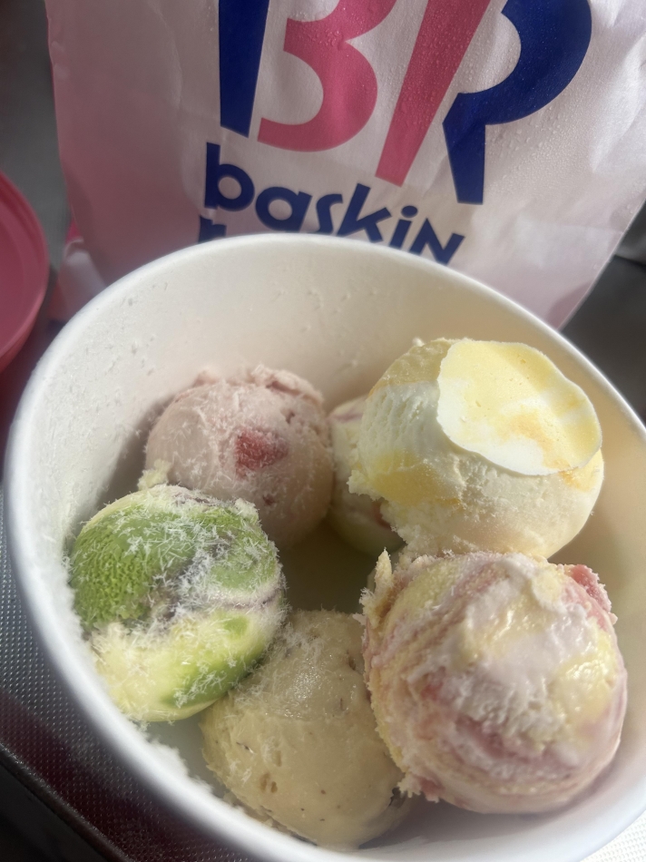 🍦🌄𝗕𝗮𝘀𝗸𝗶𝗻  𝗥𝗼𝗯𝗯𝗶𝗻𝘀🌴&#x 1F368;