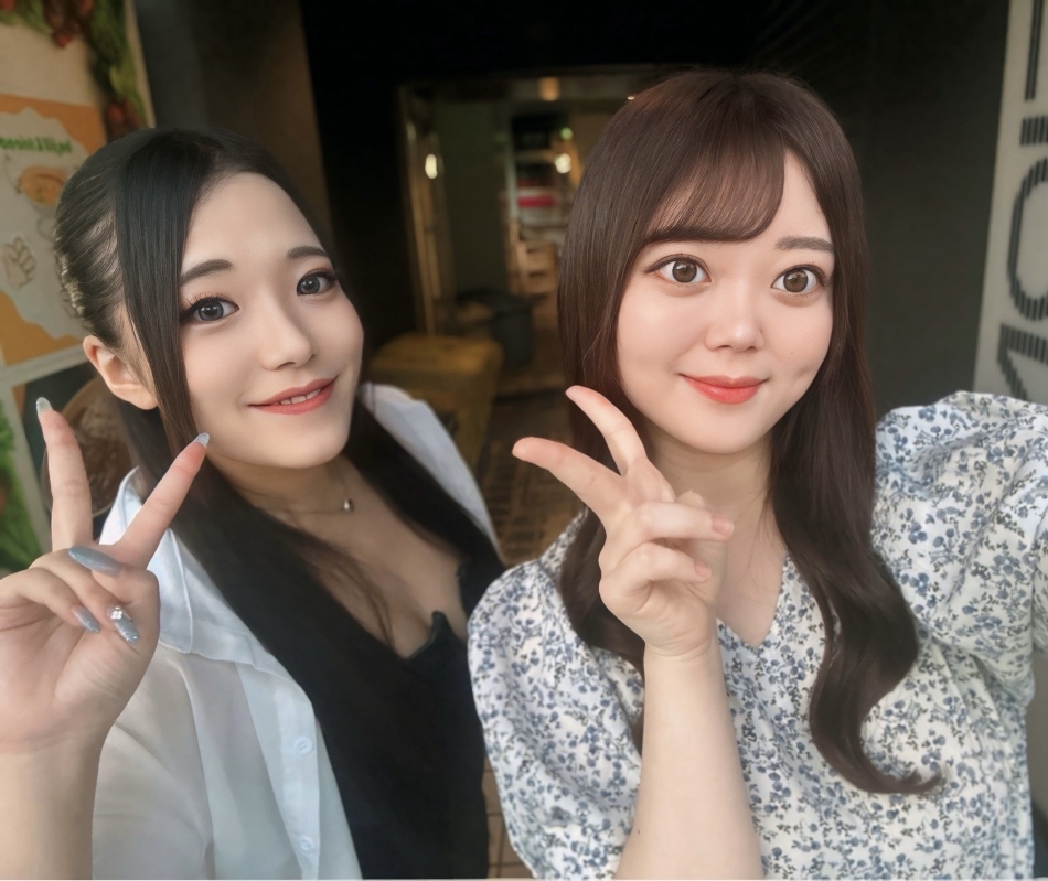 毎回同じポーズしてるね✌🏻