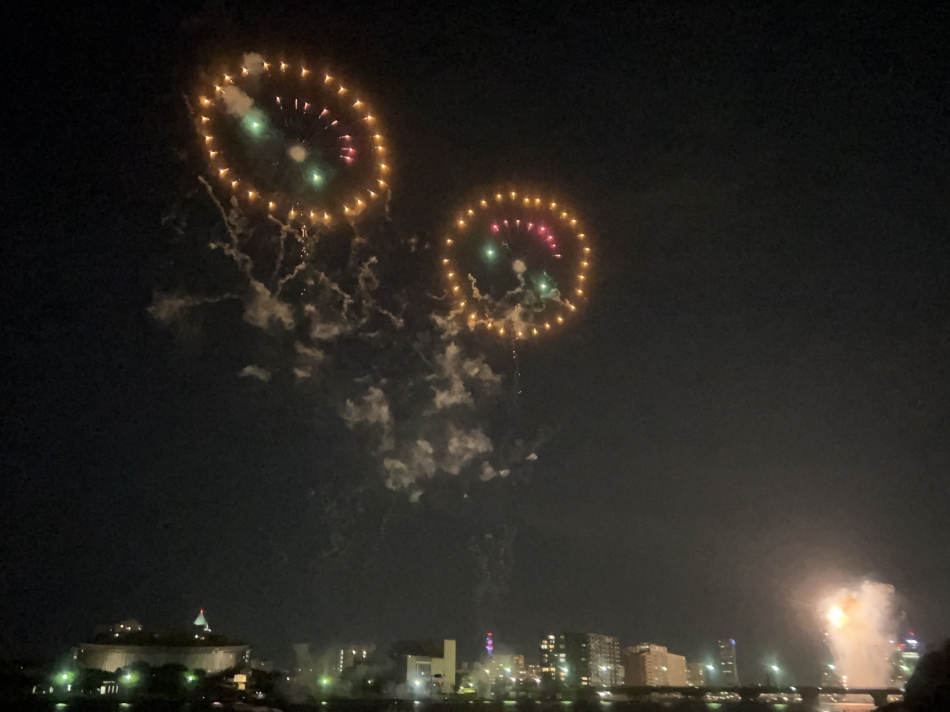 ︎︎︎☺︎ ̖́-