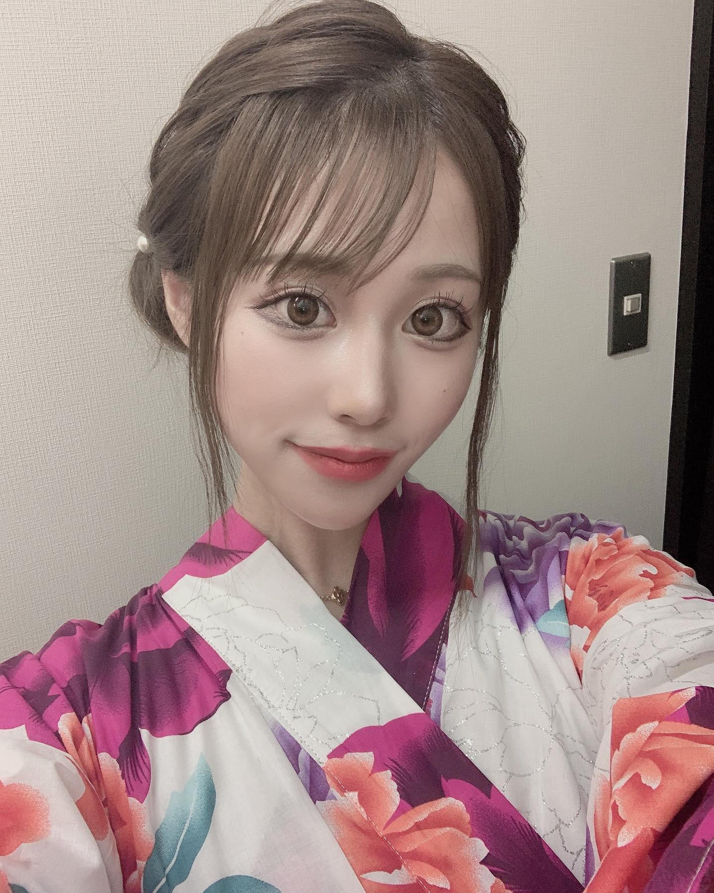 ❤️❤️❤️

浴衣2日間無事におわった✌︎(　˙-˙　)✌︎

2日間ともヘアメ可愛かったなーん❤️
満足💖

昨日はゴルフでヘトヘトになって
休んでましたが今日からまた出勤です🤝

#ザニューヨーク#エリアG#キャバクラ#ニュークラブ#仙台キャバクラ#キャバ嬢#ホステス#水商売#仙台#国分町#歌舞伎町#六本木#銀座#すすきの#錦#北新地#ミナミ#中洲#浴衣女子#浴衣#浴衣ヘア#ヘアメ#ヘアメイク#キャバドレス
#hairmake#yukata#yukatagirl#yukatahair#TheNewY