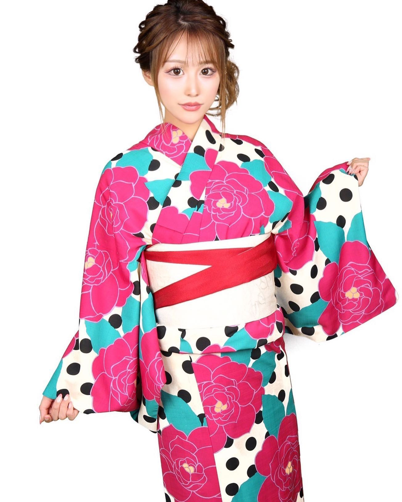 💜❤️💙

浴衣Part2( ˙-˙ )💞

浴衣関係ないけど
明日プロレス観戦だ👏

#ザニューヨーク#エリアG#キャバクラ#ニュークラブ#仙台キャバクラ#キャバ嬢#ホステス#水商売#仙台#国分町#歌舞伎町#六本木#銀座#すすきの#錦#北新地#ミナミ#中洲#ポケパラ#ヘアメ#ヘアメイク#キャバドレス#浴衣#浴衣女子#浴衣ヘア#アップヘア
#hairmake#yukata#TheNewYork#areag