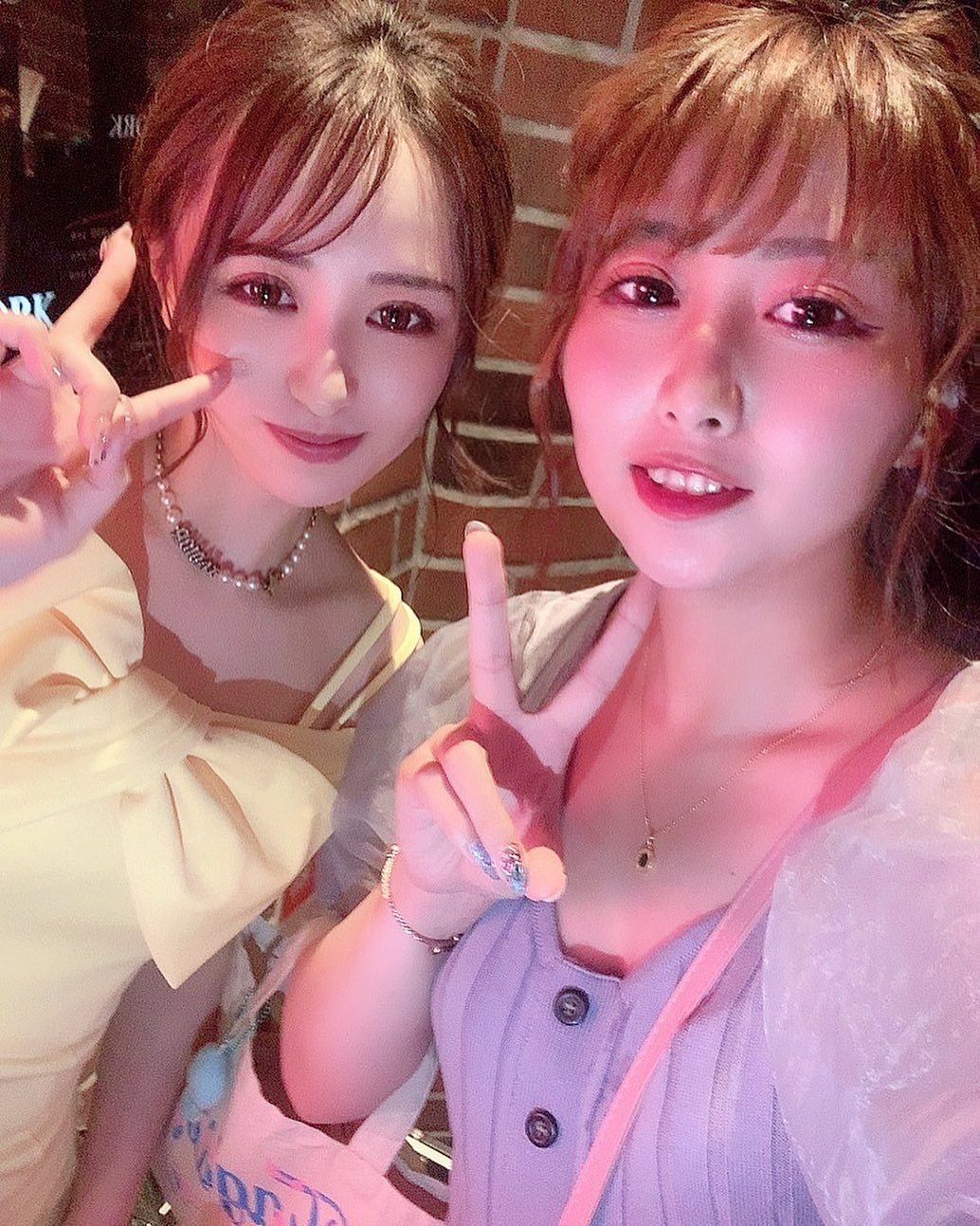 .
バースデー月間初日！リアバ！最終日！を見事に
コンプしてくれたあみなさん👏🏻🌟
.
お店が変わっても変わらず
私の事を考えてくれてて嬉しかった。
とても心強かったんだよ。
伝えきれてないと思うけれど、、、
いつもいつもありがとう₍₍ (̨̡ ‾᷄⌂‾᷅)̧̢ ₎₎♡
.
#仙台 #国分町
#ザニューヨーク #エリアg #キャバクラ
#ヘアメイク #ドレス 
#バースデー月間終了のお知らせ