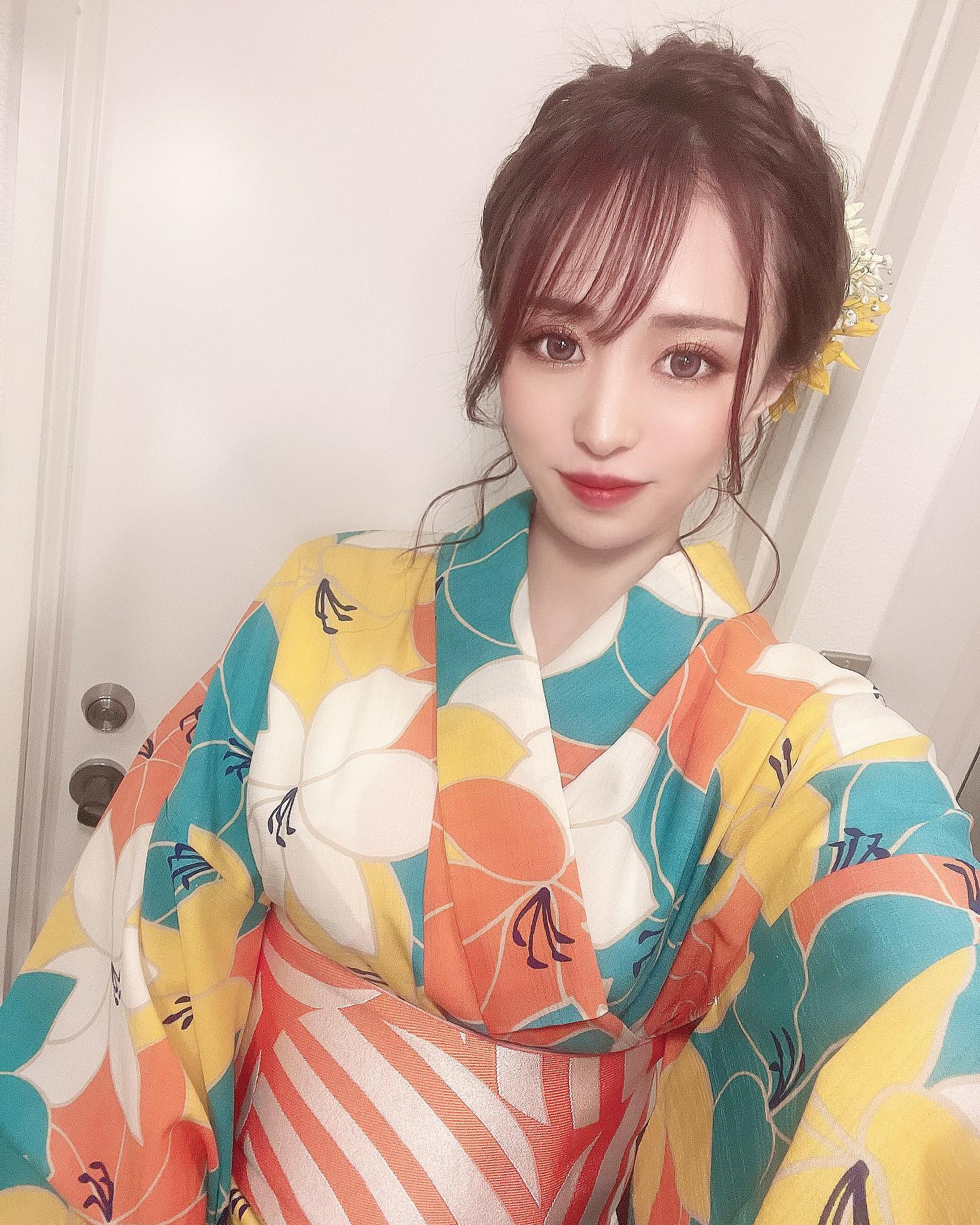 .
やっぱりこの浴衣可愛かった〜👘🌟
今年は花火大会行きたいな(՞•֊•՞)
.
#仙台 #国分町
#ザニューヨーク #浴衣
#キャバクラ #ヘアメイク