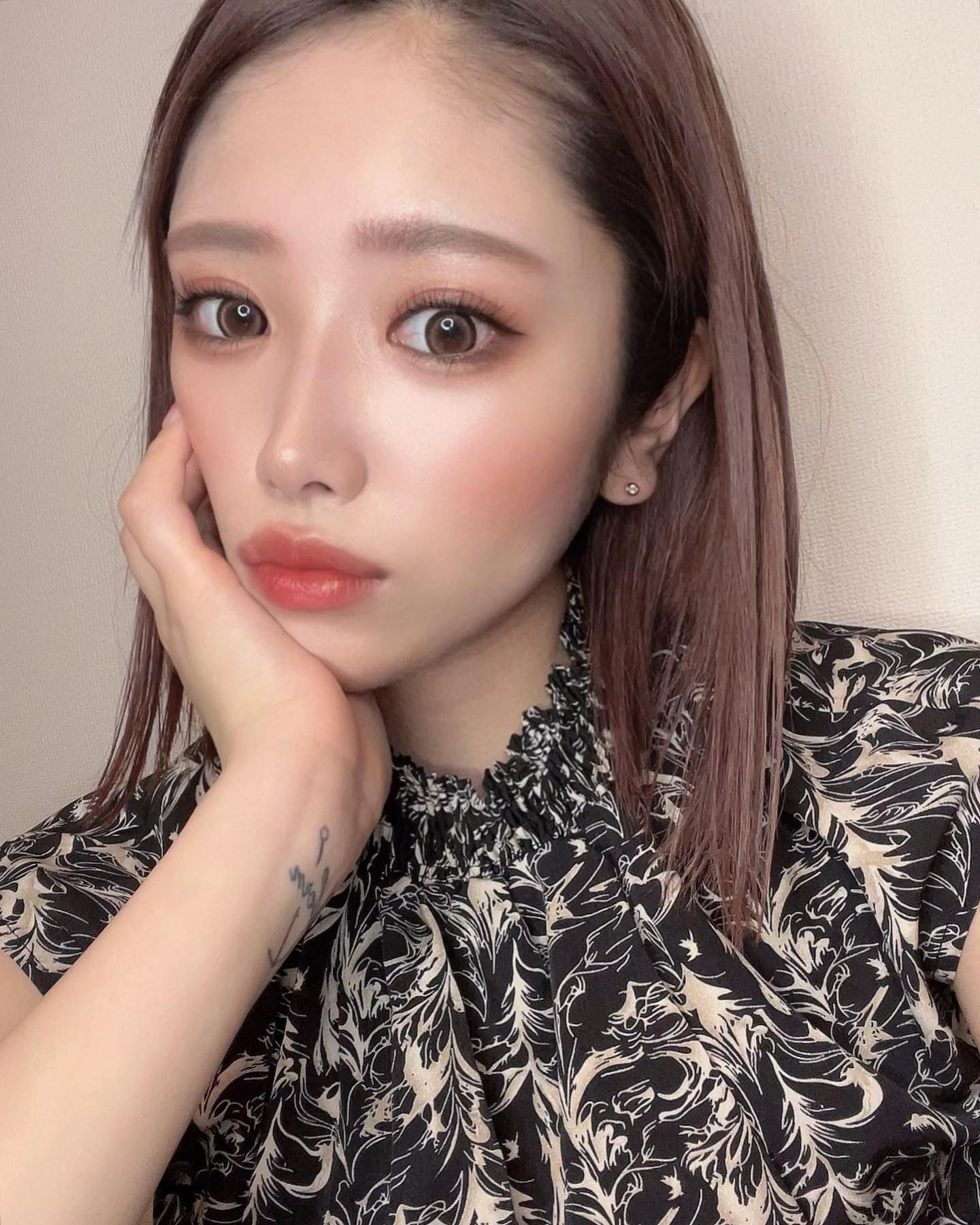 最近のお気に入りポーズ😛笑
.
.
#仙台 #国分町 #六本木 #歌舞伎町 #札幌 #ススキノ #北新地 #中洲 #国分町キャバクラ #キャバクラ #キャバ嬢 #シャンパン #オレンジテラス #オレンジテラス仙台 #ニューヨーク #thenewyork #エリアgグループ #こころだよ