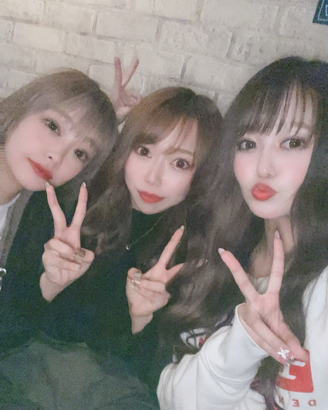 我ながらこのダブルピースはださい
、

#エリアジー#オレンジテラス#オーシャンスカイ#モナクラス#キャバクラ#ニュークラブ#ニュークラ#ホステス#キャバ嬢#すすきの#札幌#歌舞伎町#国分町#フォロミー#フォロー#フォロワー#いいね#可愛い#かわいい#followme#likeforlikes#instagood#instalike#follow#f4f#셀카