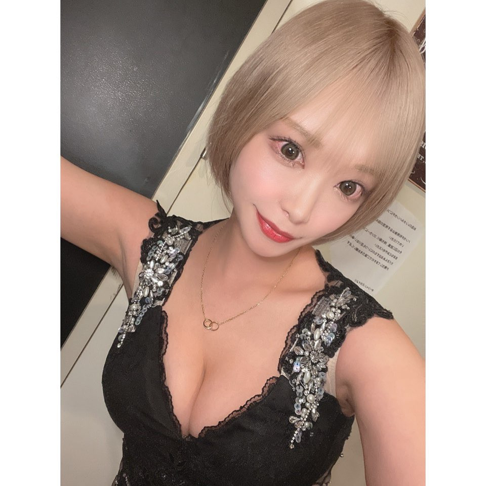 .
.
身体だけ赤い図🙋‍♀️
.