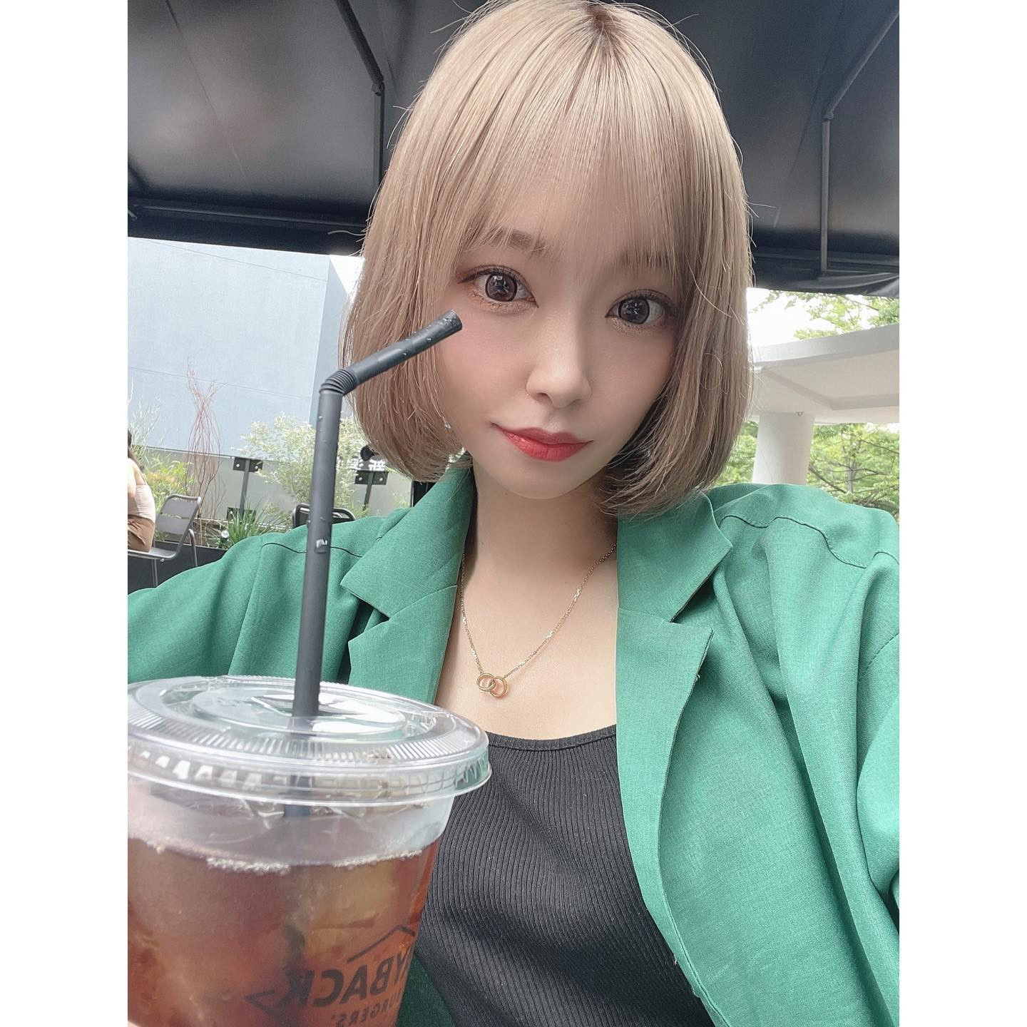 .
.
先月東京へ行った時の🤍
雨でアホ毛全開の日🫡
.