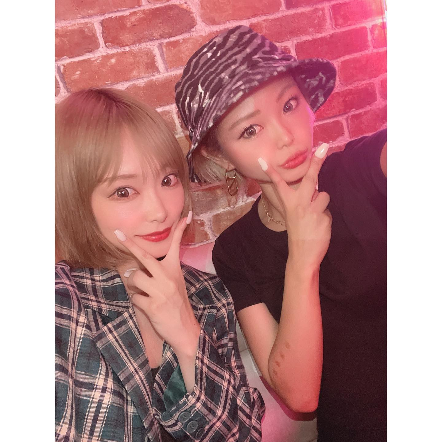 .
.
エモのなっちゃん！🤍
ハイトーンショート仲間🧒🏼💓🧒🏼
.
お誕生日月間お疲れ様でした🥹🌱
.