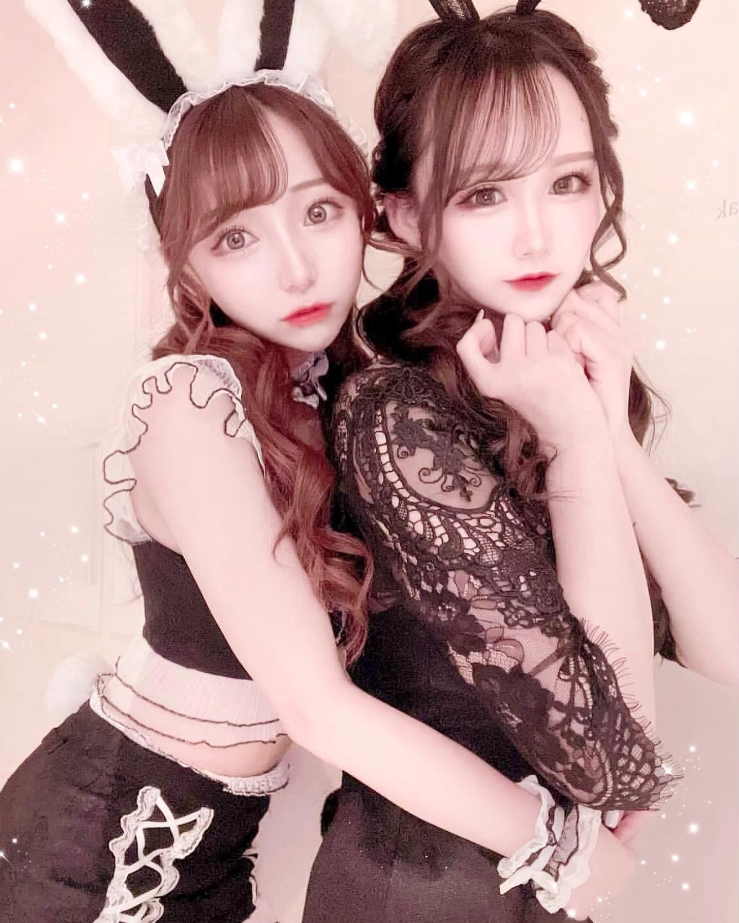 ❤︎·̩͙
ハロウィンはうさちゃんになりました🐇💞
りあんさんとブラックバニー同士で
写真とってもらった〜(ˊo̴̶̷̤ ̫ o̴̶̷̤ˋ)🖤かわちい

10月はありがとうございました🥺❤️‍🔥
シーサイドに入店して2ヶ月、周りの方々に恵まれてるな〜と日々感じております、、

11月もよろしくお願いします🤧💞

#キャバクラ #キャバ嬢 #池袋シーサイド #ハロウィン #ハロウィンコスプレ #バニーガール #プリンスグループ