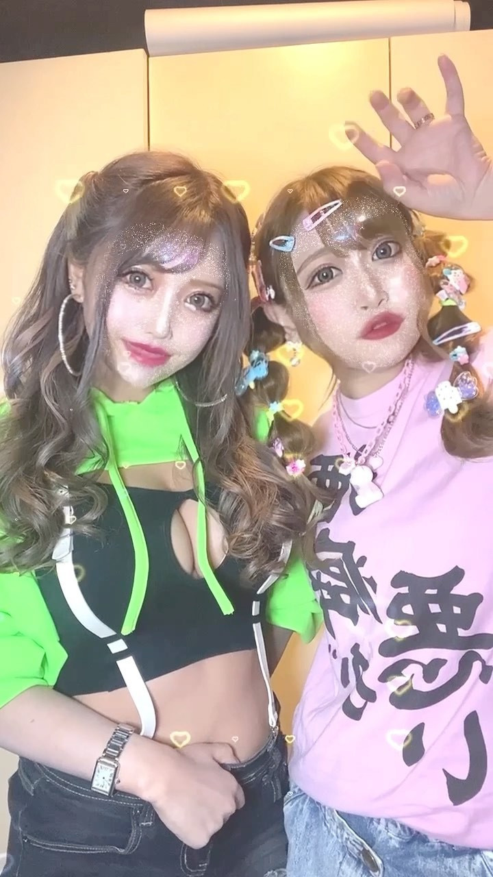 久しぶりにリール✌️

#歌舞伎町 #キャバクラ #キャバ嬢 #新宿 #水商売 #夜職 #ホスト #東京 #大阪 #北新地 #六本木 #麻布 #中洲 #福岡 #すすきの #池袋 #渋谷 #model #fashion #make #hair #fff #美男美女と繋がりたい #可愛い #インスタ映え #夏フェス #夏フェスコーデ #面白tシャツ #蛍光色 #派手