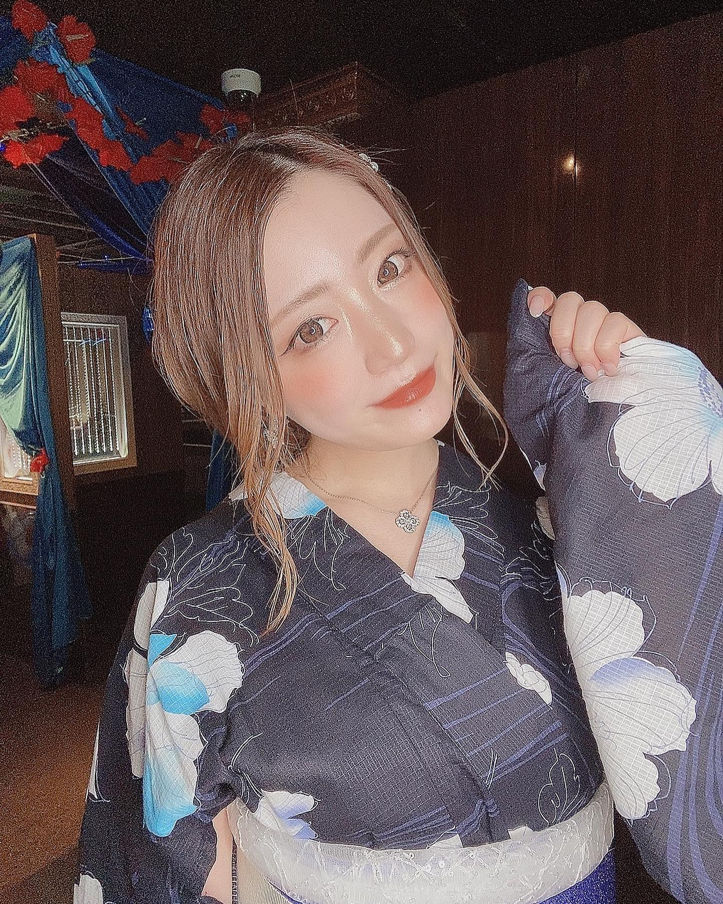 27日は浴衣🎐✨
管野代表のお誕生日🎂🎊❤️✨

いっぱいみんなにお祝いされてほしい🥰❤️✨

.

.

.

.

#浴衣
#歌舞伎町
#キャバ嬢
#clubnow
#誕生日
#夏