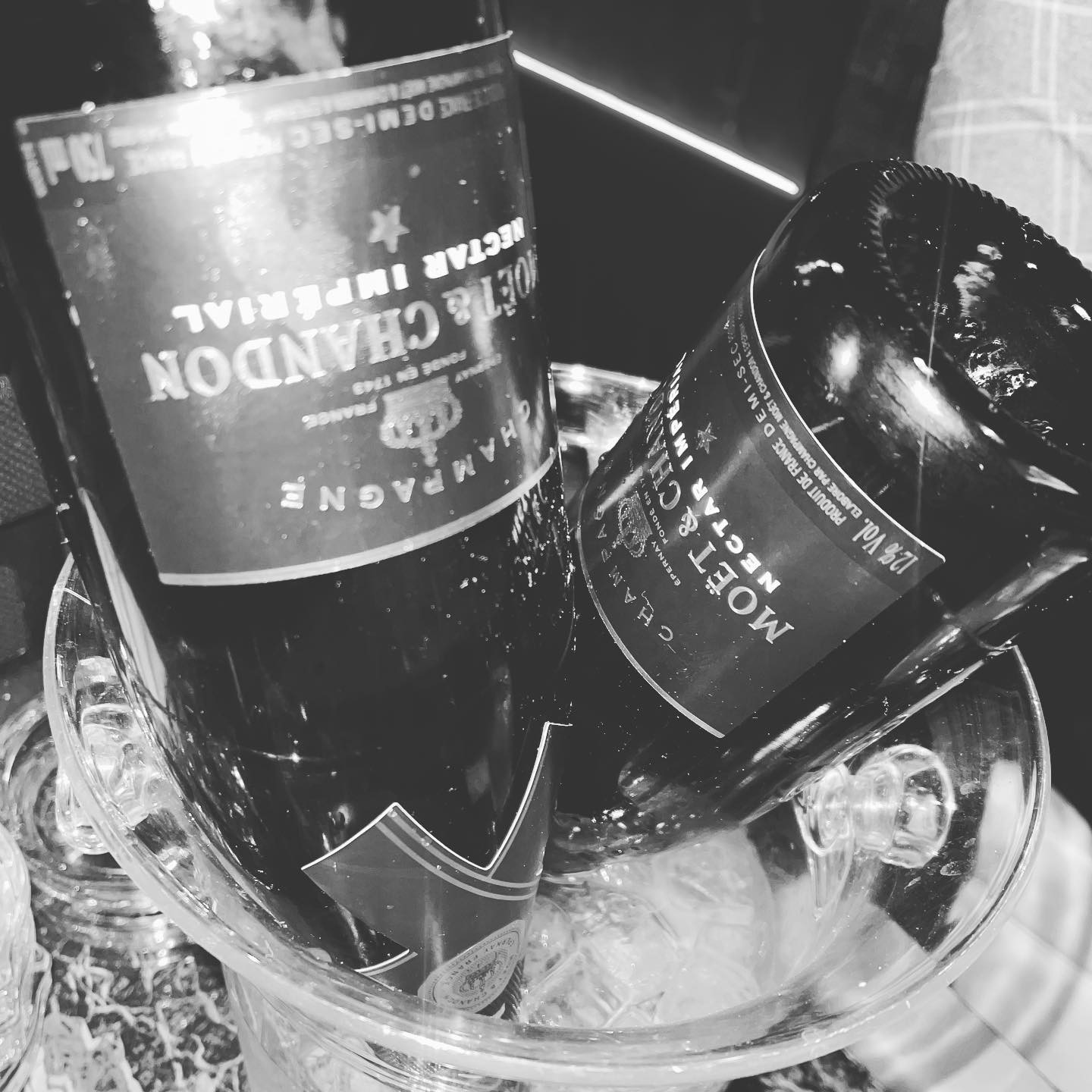 ありがとうございました…♡

#宇都宮 #栃木県 #オリオン通り #西口 #モエクロ🍾 #モエ黒 #シャンパン #ありがとうございます🙏 #キャバキャバ #ポケパラ #スナキャバ #キャバクラ