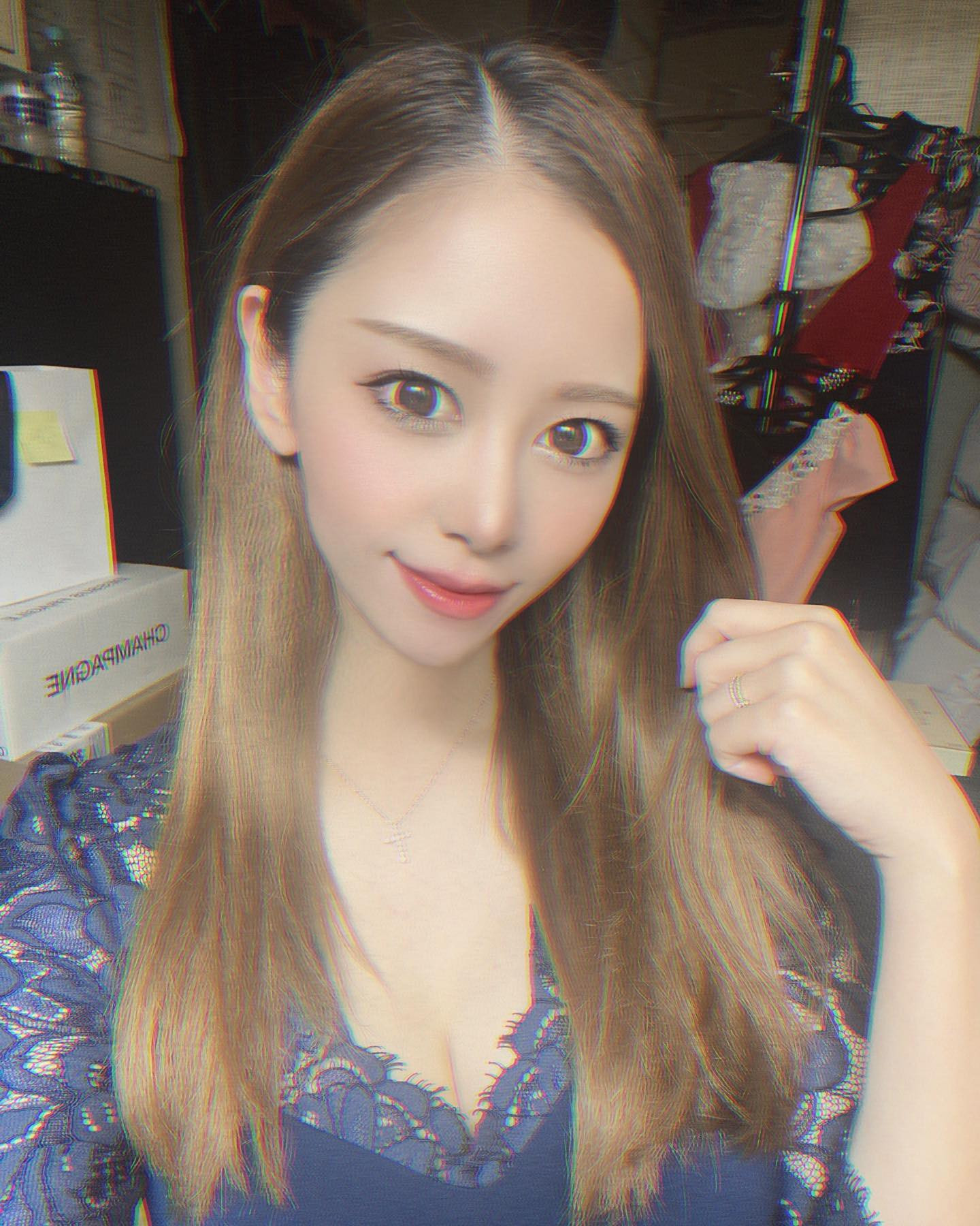 プリンだから美容室に来た💇‍♀️

@helena_hibikigroup 

#クラブヘレナ #響グループ #水沢愛美 #札幌 #すすきの #北海道 #ニュークラブ 
#ニュークラ嬢 #すすきのニュークラ #ラウンジ #ラウンジ嬢 #キャバクラ #キャバ嬢 #ホステス #美女 #夜職 #ガールズバー #キャバドレス #インスタグラビア #すすきのキャバクラ #hokkaido #sapporo #susukino #helena #hibikigroup #champagne #l4likes #ins