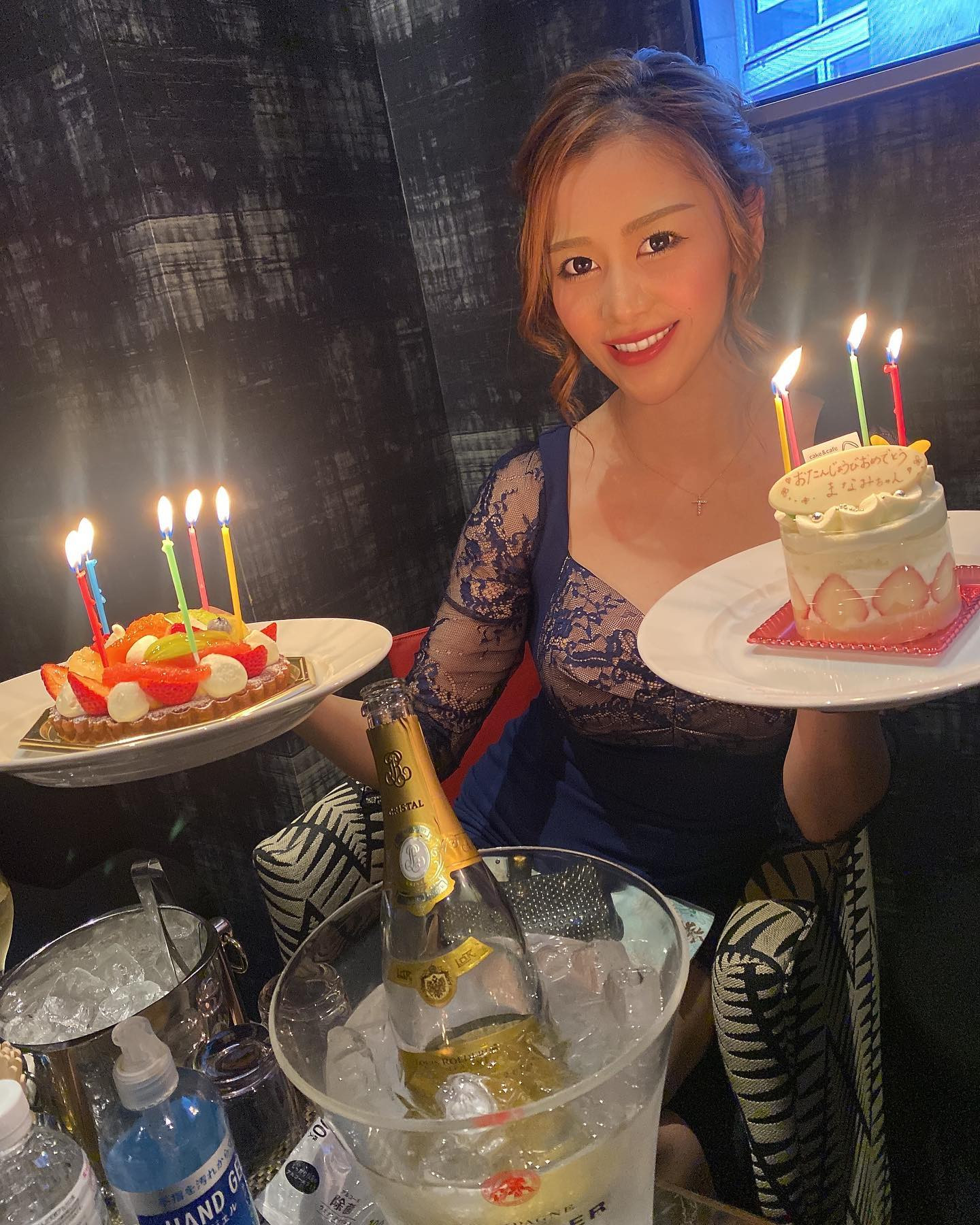 悲しい出来事がありポカーン🫤

今日は指名出勤にしているので、ご来店の際には連絡くださいまし❤️

@helena_hibikigroup 

 #クラブヘレナ #響グループ #水沢愛美 #札幌 #すすきの #北海道 #ニュークラブ 
#ニュークラ嬢 #すすきのニュークラ #ラウンジ #ラウンジ嬢 #キャバクラ #キャバ嬢 #ホステス #美女 #夜職 #ガールズバー #キャバドレス #インスタグラビア #すすきのキャバクラ #hokkaido #sapporo #susukino #helena #hib