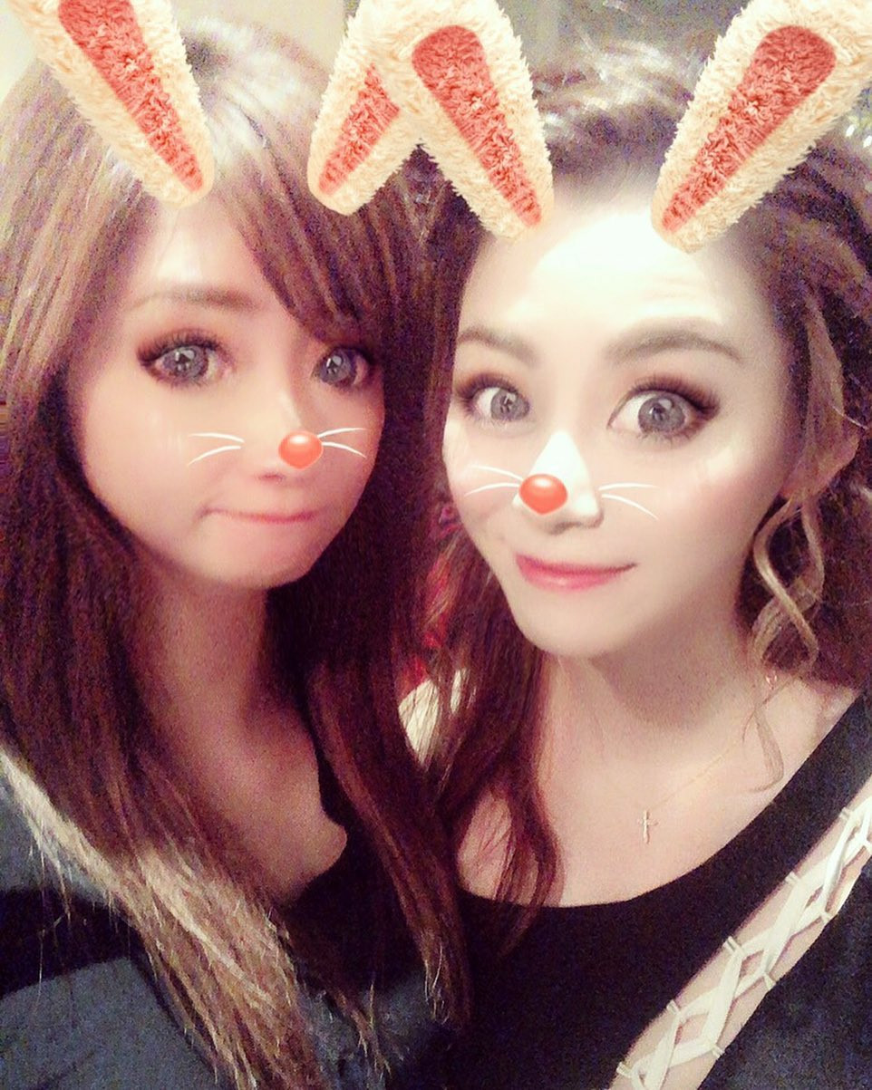 月末はひろみママと念願のおデート👩‍❤️‍👩
早く会いたーーーーい😘

@helena_hibikigroup 

 #クラブヘレナ #響グループ #水沢愛美 #札幌 #すすきの #北海道 #ニュークラブ 
#ニュークラ嬢 #すすきのニュークラ #ラウンジ #ラウンジ嬢 #キャバクラ #キャバ嬢 #ホステス #美女 #夜職 #ガールズバー #キャバドレス #インスタグラビア #すすきのキャバクラ #hokkaido #sapporo #susukino #helena #hibikigroup #cham