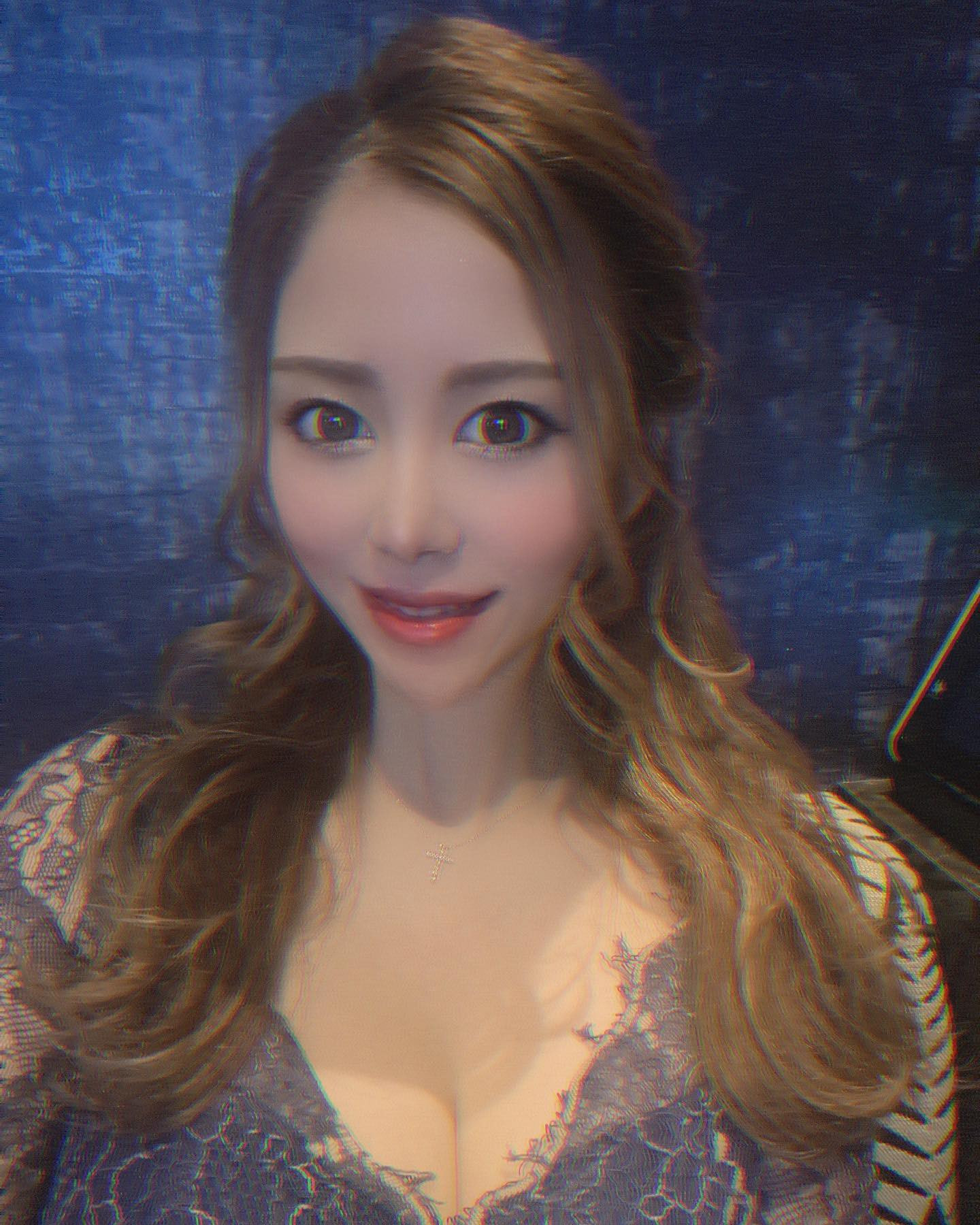 髪色よきよき🫶💗

@helena_hibikigroup 

 #クラブヘレナ #響グループ #水沢愛美 #札幌 #すすきの #北海道 #ニュークラブ 
#ニュークラ嬢 #すすきのニュークラ #ラウンジ #ラウンジ嬢 #キャバクラ #キャバ嬢 #ホステス #美女 #夜職 #ガールズバー #キャバドレス #インスタグラビア #すすきのキャバクラ #hokkaido #sapporo #susukino #helena #hibikigroup #champagne #l4likes #instagood 