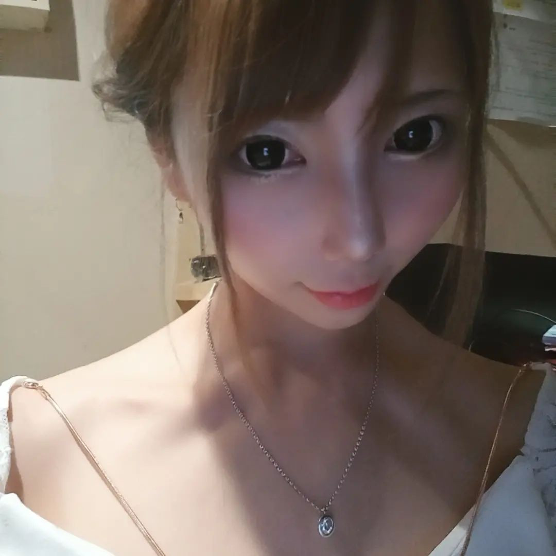 顔違いすぎ🤣

#ヘレナ　#響きグループ　#水妃由羅
#札幌　#すすきの　#北海道　#ニュークラブ　
#ニュークラ嬢　#すすきのニュークラ　#ラウンジ　
#ラウンジ嬢　#キャバクラ　#キャバ嬢　#ホステス　
#美女　#夜職　#ガールズバー　#キャバドレス　
#インスタグラビア #すすきのキャバクラ