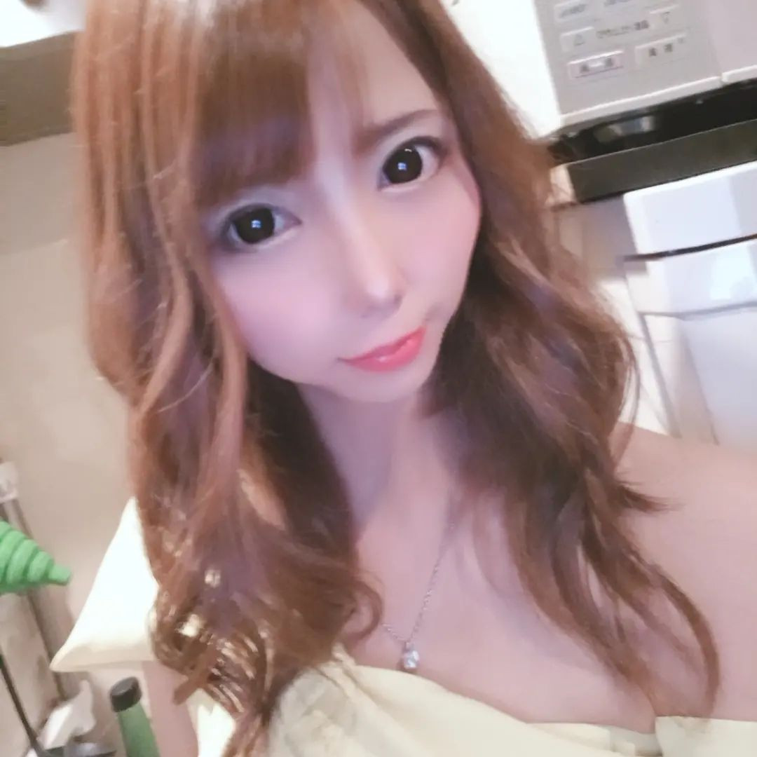 本日出勤です❕

#ヘレナ　#響きグループ　#水妃由羅
#札幌　#すすきの　#北海道　#ニュークラブ　
#ニュークラ嬢　#すすきのニュークラ　#ラウンジ　
#ラウンジ嬢　#キャバクラ　#キャバ嬢　#ホステス　
#美女　#夜職　#ガールズバー　#キャバドレス　
#インスタグラビア #すすきのキャバクラ