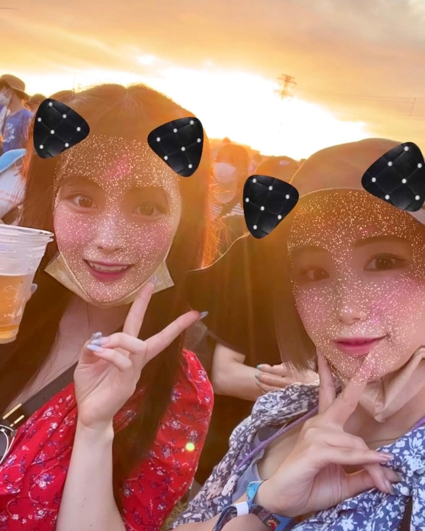 本日金曜日から3連休です🤧

今日明日は、ずっと楽しみにしていた
ライジングサン2022に大好きな先輩と来てるよお❤️‍🔥

タイムテーブル神すぎてバタバタでした🫠
夕焼けと満月が綺麗な最高のフェス日和☀️

#北海道#札幌#すすきの#CITYGROUP#ラピュタ#LAPUTA#ニュークラ#シティーグループ#すすきのキャバ嬢#キャバ嬢#ニュークラ嬢#水商売#美容#シャンパン#歌舞伎町#六本木#銀座#ホスト#バー#中洲#ミナミ#ドレス#ヘアメ#すすきのグルメ#呑み#ポケパラ#札幌観光#instagood#l