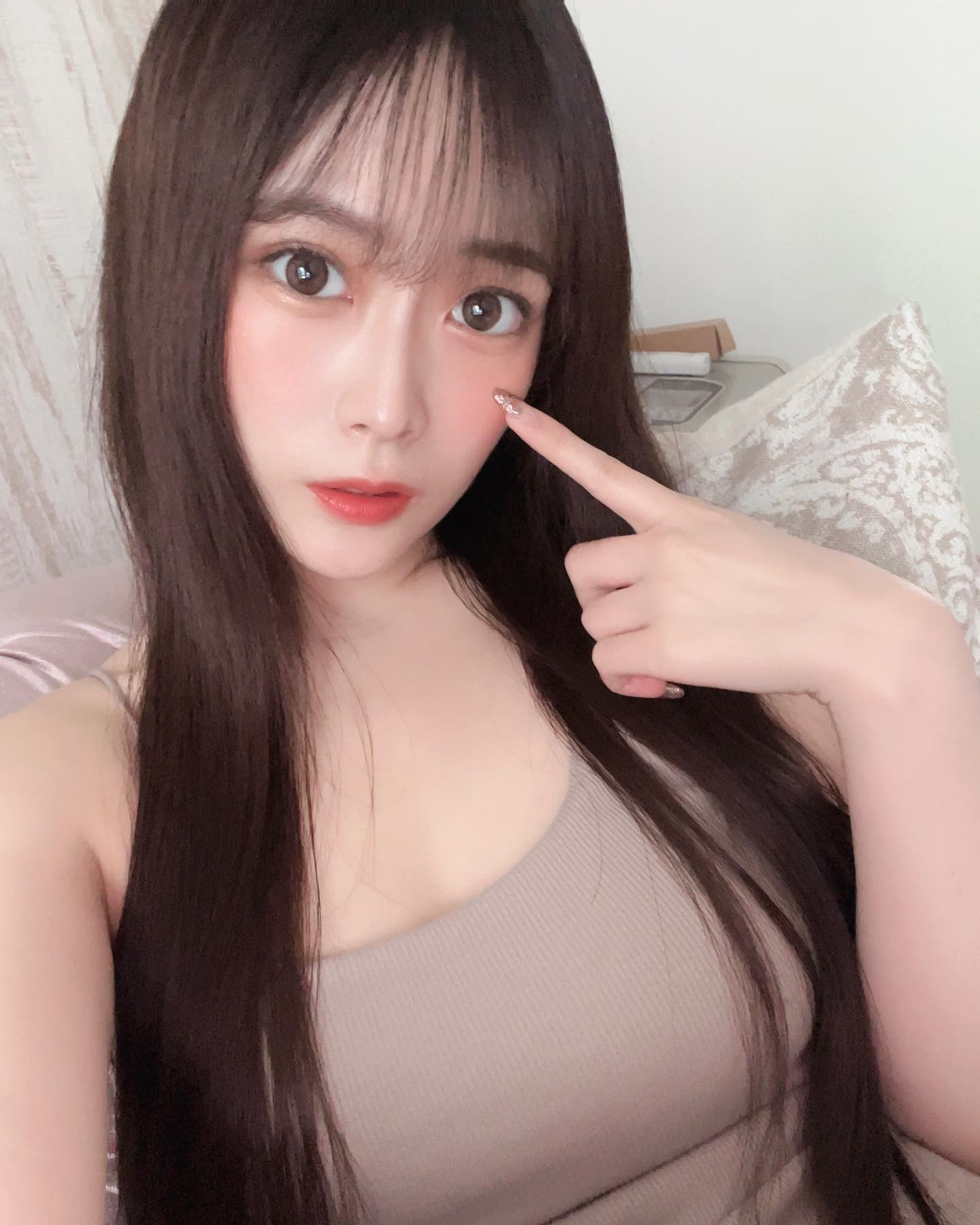 本日はラピュタではなく、
ベルベにて合同営業してます❤️
21時からいるよん🤧

今週は、月火水木土出勤です😊✨
今週予定全然無いから、来てーーー‼️

#北海道#札幌#すすきの#CITYGROUP#ラピュタ#LAPUTA#ニュークラ#シティーグループ#すすきのキャバ嬢#キャバ嬢#ニュークラ嬢#水商売#美容#シャンパン#歌舞伎町#六本木#銀座#ホスト#バー#中洲#ミナミ#ドレス#ヘアメ#すすきのグルメ#呑み#ポケパラ#札幌観光#instagood#likeforlike#きゃばきゃば