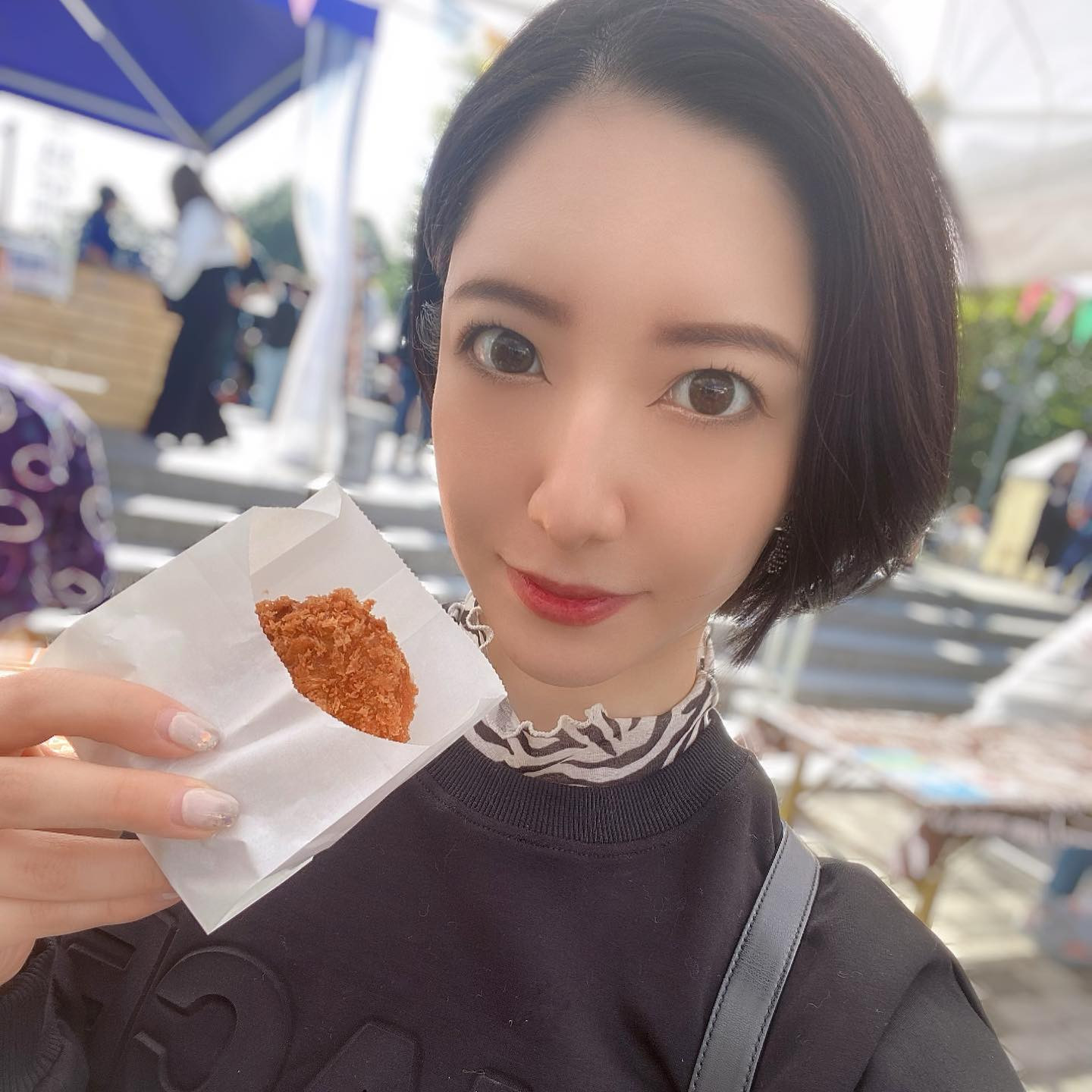 、
二日酔いの中オータム行って
胃がバグって食べまくり
背中痛すぎるなうですww

#ヘレナ#響グループ#百瀬るあ
#札幌#すすきの#北海道#ニュークラブ#ニュークラ嬢
#すすきのニュークラ#ラウンジ#ラウンジ嬢#キャバクラ#キャバ嬢#ホステス#道産子#美女スタグラム#求人#自撮り#ヘアアレンジ#キャバキャバ
#ゴルフ#ゴルフ女子#旅行#JGC#JAL#カメラ