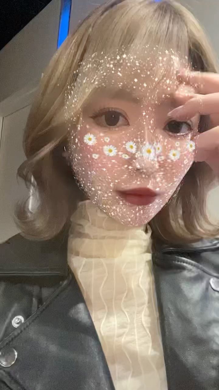 髪色明るくしてみたけどどうかな👶🏻🤍？？

#エリアジー#オレンジテラス#オーシャンスカイ#モナクラス#キャバクラ#ニュークラブ#ニュークラ#ホステス#キャバ嬢#すすきの#札幌#歌舞伎町#国分町#フォロミー#フォロー#フォロワー#いいね#可愛い#かわいい#followme#likeforlikes#instagood#instalike#follow#f4f