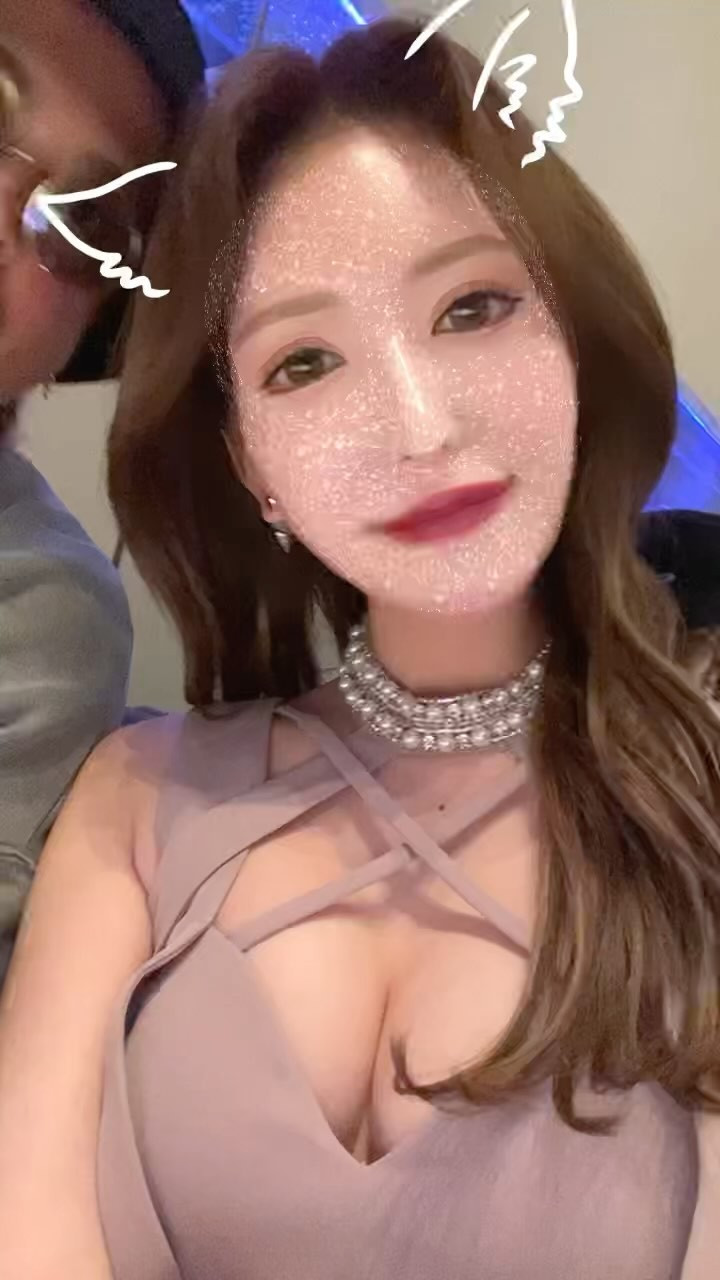 ロングが好評で嬉しい🥰

#エリアジー#オレンジテラス#オーシャンスカイ#モナクラス#キャバクラ#ニュークラブ#ニュークラ#ホステス#キャバ嬢#すすきの#札幌#歌舞伎町#国分町#フォロミー#フォロー#フォロワー#いいね#可愛い#かわいい#followme#likeforlikes#instagood#instalike#follow#f4f