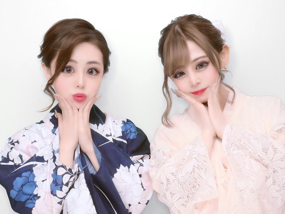 .
.
浴衣でプリとかいつぶりって感じ🥹🫶
みゆ姉ありがとう♡
次はハロウィンだねえ🎃
.
.
.
.
#浴衣 #浴衣ヘア #浴衣女子 #浴衣プリ #浴衣デート #浴衣コーデ #浴衣アレンジ #浴衣コーデ #👘 #夏祭り #夏 #レース浴衣 #キャバクラ #キャバクラ嬢 #キャバ嬢 #ラウンジ #東京 #池袋 #六本木 #新宿 #歌舞伎町 #東京キャバクラ #池袋キャバクラ #池袋東口 #redshoes #プリント倶楽部 #プリクラ