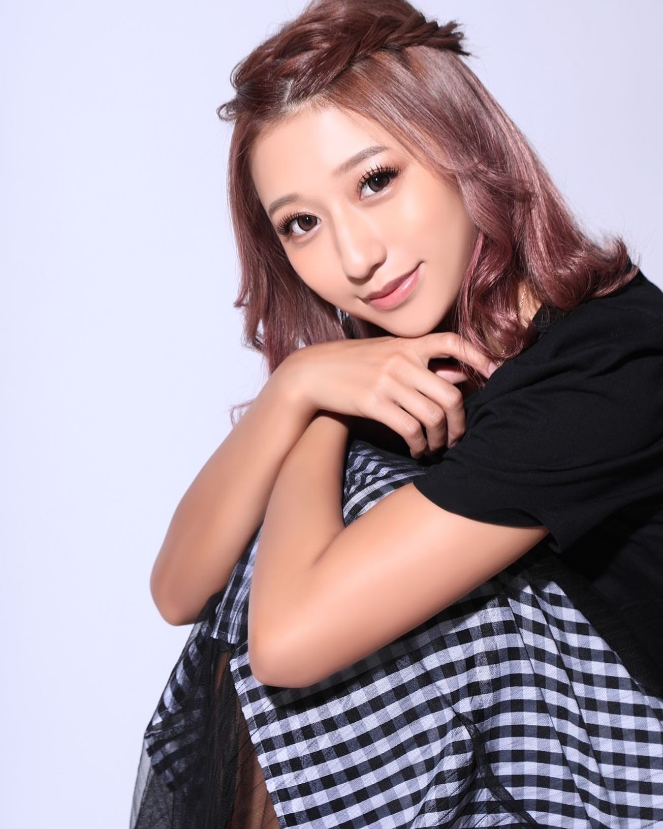 ・
・
私服で撮影してきたっ😗
写真名刺楽しみ〜
・
大事にしてくれる人を
ちゃんと大事にしようと
日々思わされる😕
もう夜も寒くなってきたから
こんなことを考えてしまうのかな笑
秋って嫌いじゃないんだよなあ〜🥳
・

#ニュークラ #ニュークラ嬢 #ニュークラブ 
#キャバ嬢 #キャバクラ #ラウンジ 
#飲み屋 #水商売 #美容 #美女 #美人 
#可愛い子 #綺麗な女性 #かわいい女の子 
#北海道 #札幌 #サッポロ #すすきの #ススキノ 
#札幌観光 #札幌旅行 #札幌グルメ #すすきのグルメ