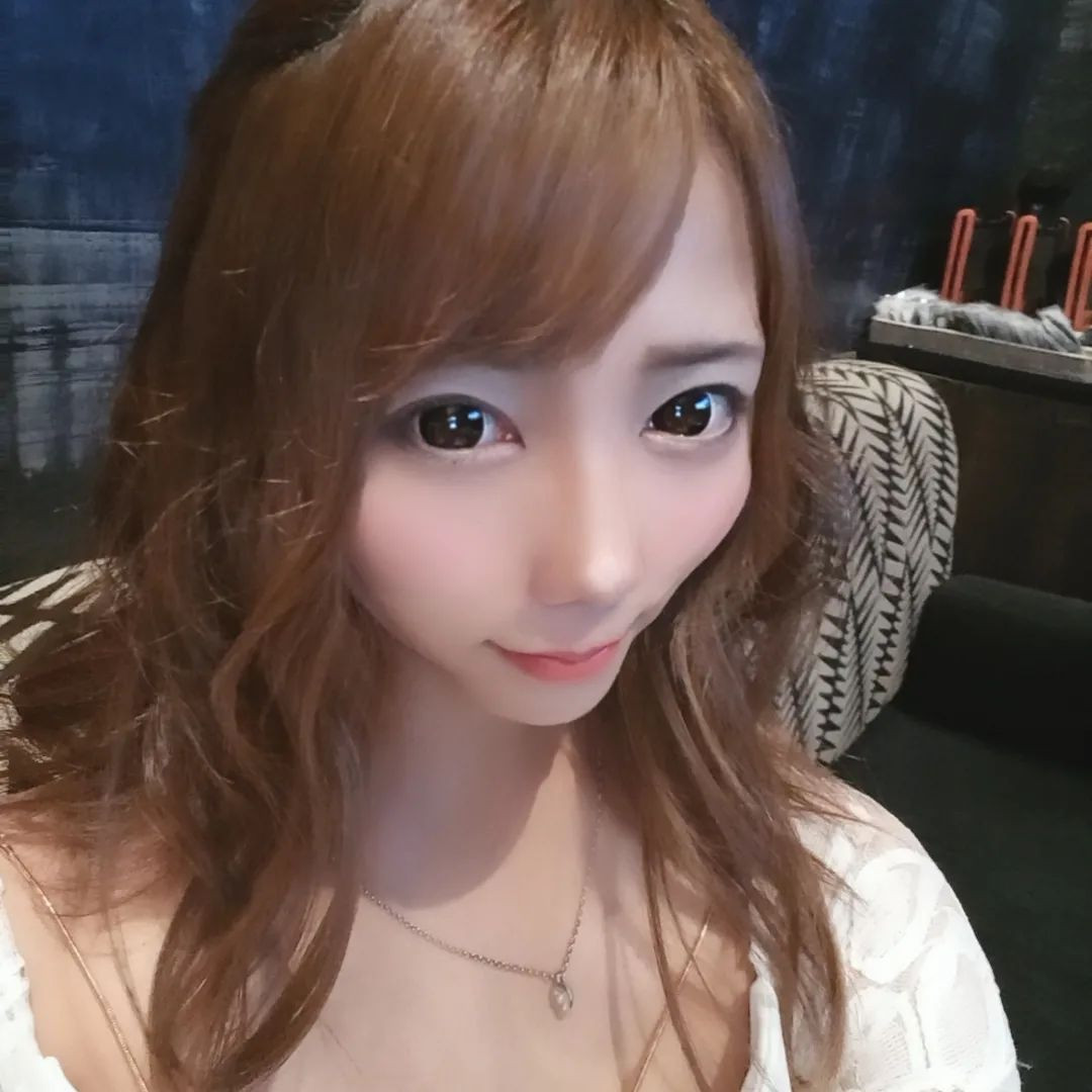 本日出勤です❕

#クラブヘレナ　#響きグループ　#水妃由羅　#札幌　#すすきの　#北海道　#ニュークラブ　#ニュークラ嬢　#すすきのニュークラ　#ラウンジ　#ラウンジ嬢　#キャバクラ　#キャバ嬢　#ホステス　#道産子　#美女スタグラム　#求人　#自撮り　#ヘアアレンジ　#キャバキャバ