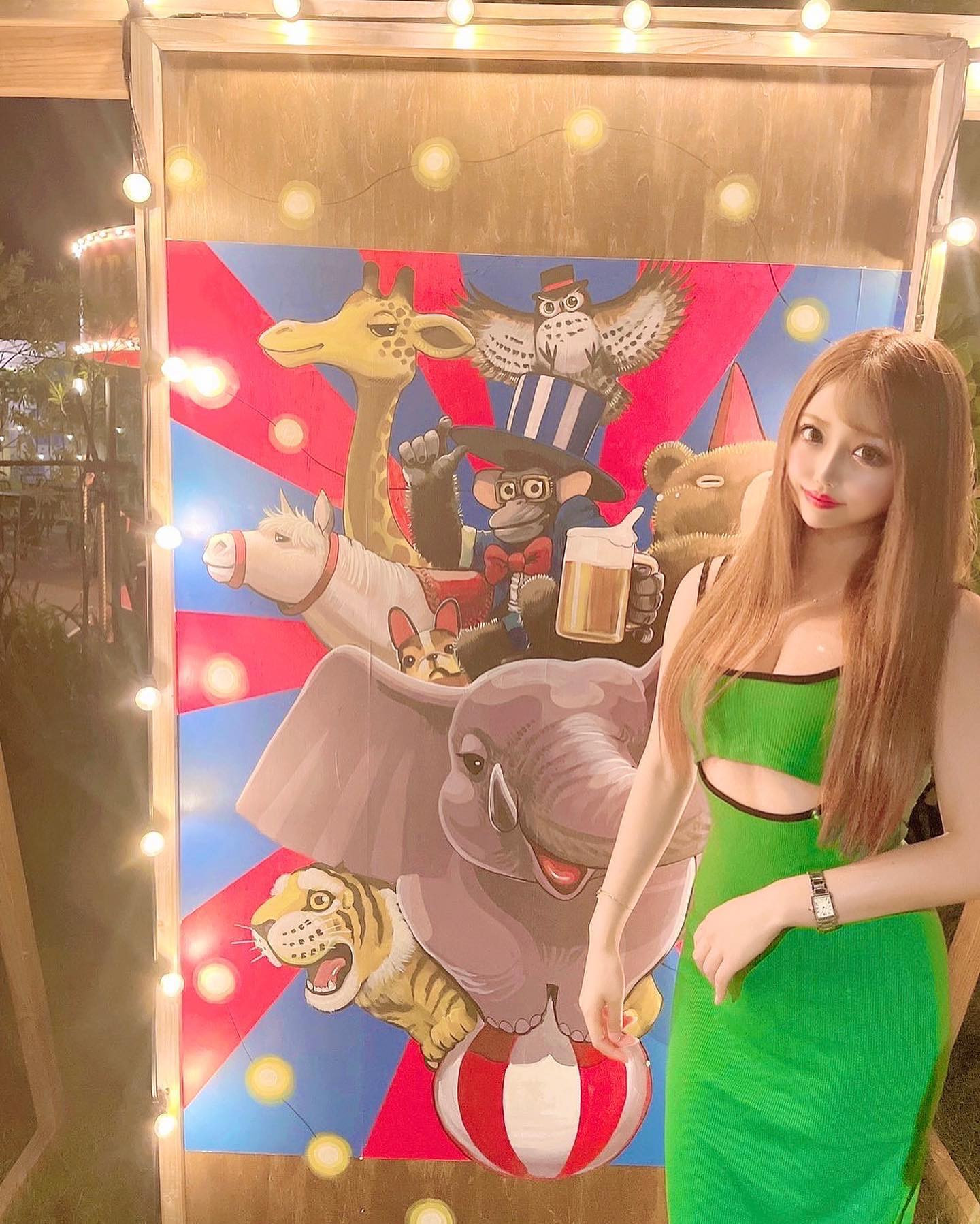 2枚目ねーちゃんに言われて
指さしポーズしてるの、うける笑

#instalike #instagood #liketime #likeforlikes #likeforfollow #大阪#すすきの#新宿#歌舞伎町 #麻布#渋谷#池袋#ミナミ#北新地 #キラキラ#可愛い#美男美女と繋がりたい#インスタ映え#六本木 #水商売#夜職#キャバクラ#キャバ嬢#ホスト#東京#tokyo#バーベキュー#bbq #ビアガーデン#beergarden