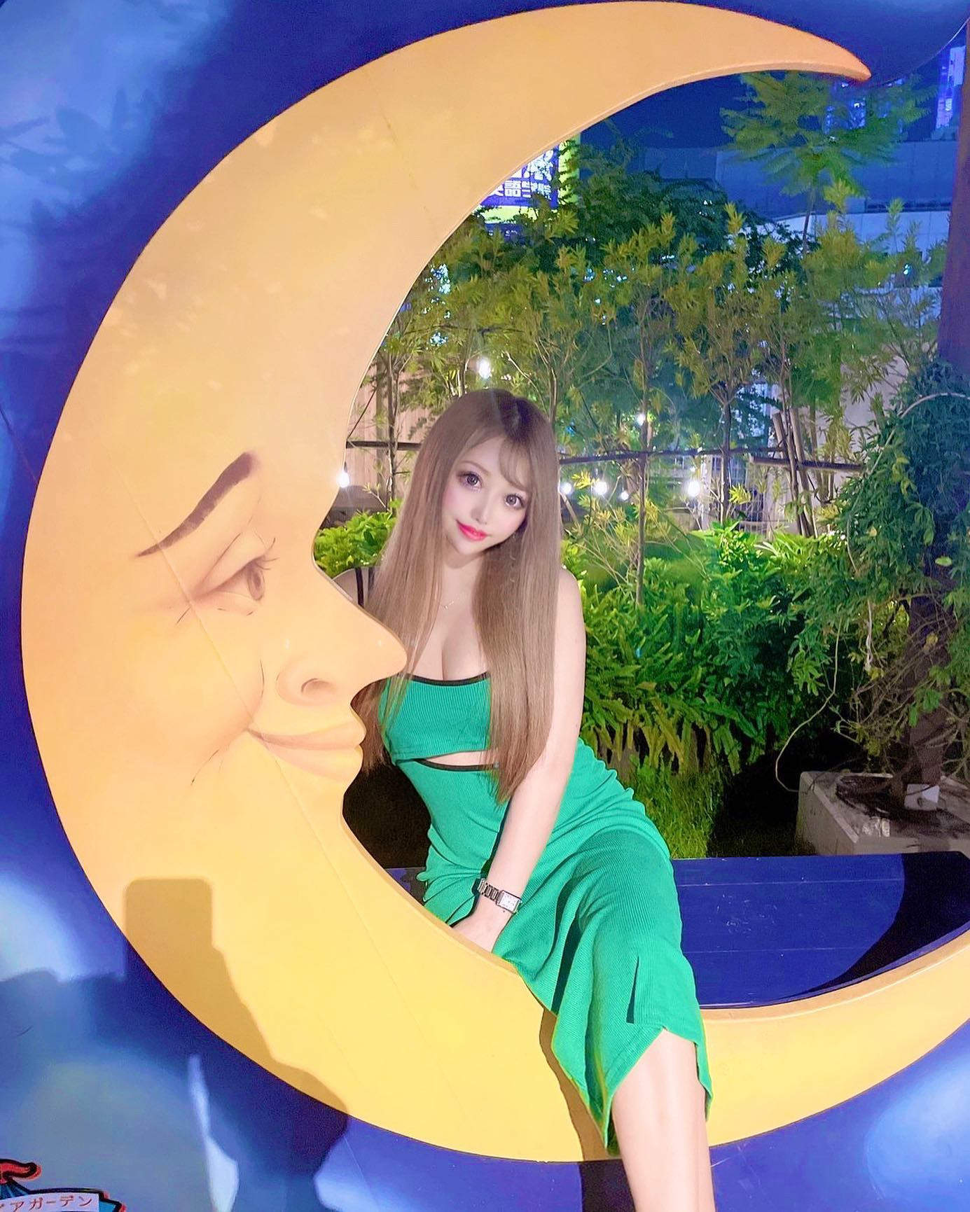 おつきさま🌙.*·̩͙

photo by 姉

#歌舞伎町 #キャバクラ #キャバ嬢 #新宿 #水商売 #夜職 #ホスト #東京 #大阪 #北新地 #六本木 #麻布 #中洲 #福岡 #すすきの #池袋 #渋谷 #model #fashion #make #hair #fff #美男美女と繋がりたい #可愛い #インスタ映え #バーベキュー#bbq #ビアガーデン#2回目#夏