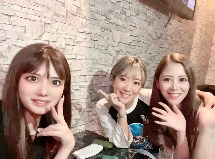 この日の女子会もめっちゃ笑った🫶❤️‍🔥

@helena_hibikigroup 

#クラブヘレナ #響グループ #水沢愛美 #札幌 #すすきの #北海道 #ニュークラブ 
#ニュークラ嬢 #すすきのニュークラ #ラウンジ #ラウンジ嬢 #キャバクラ #キャバ嬢 #ホステス #美女 #夜職 #ガールズバー #キャバドレス #インスタグラビア #すすきのキャバクラ #hokkaido #sapporo #susukino #helena #hibikigroup #champagne #l4likes 