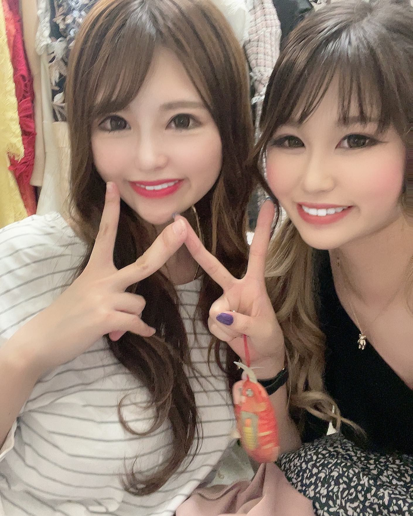 なっちゃんと😇

@helena_hibikigroup 

#クラブヘレナ#ヘレナ#天海莉央奈#札幌#すすきの#北海道#ニュークラブ#ニュークラ嬢#すすきのニュークラ#ラウンジ#ラウンジ嬢#キャバクラ#キャバ嬢#ホステス#美女#夜職#ガールズバー#キャバドレス#インスタグラビア#すすきのキャバクラ
#札幌観光#お酒#酔っ払い#歌舞伎町#錦#中州#国分町#お酒好きと繋がりたい#自撮り#いいね返し